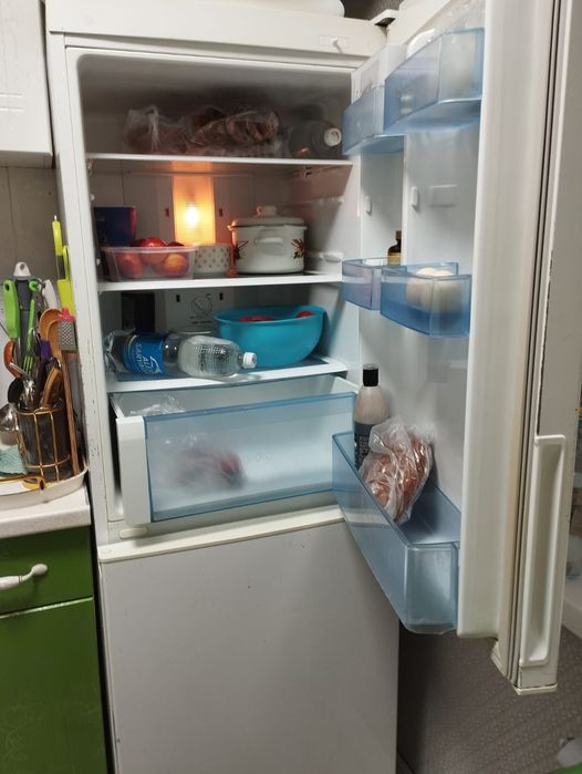 Продам холодильник