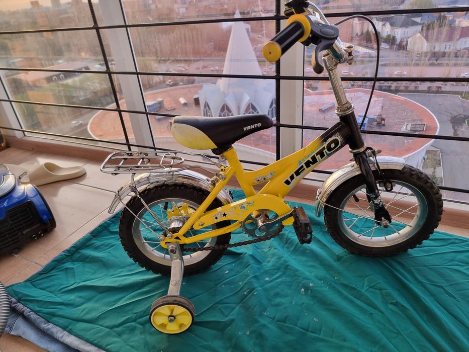 Два велика велосипед