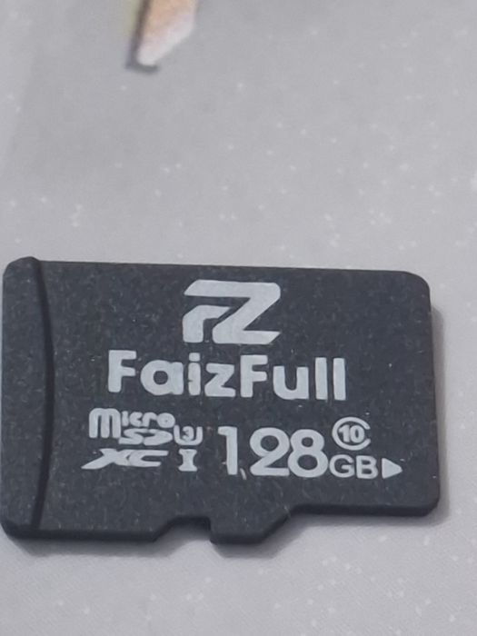 Продам карту памяти на 128 гб.
