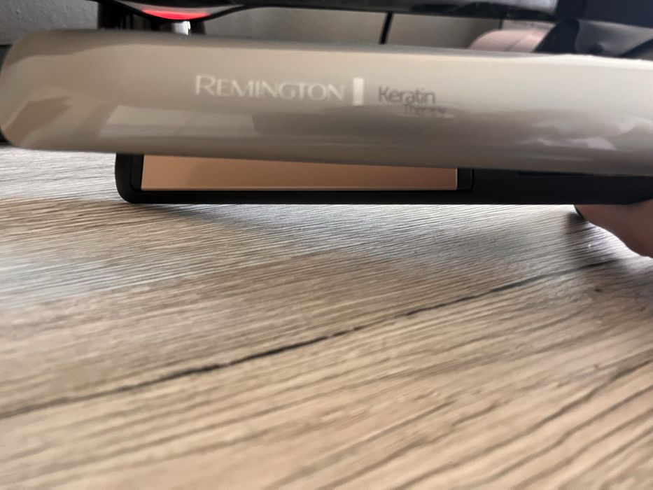 Преса за коса Remington Keratin Therapy