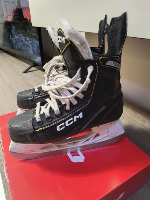 Patine hockey CCM mărimea 36