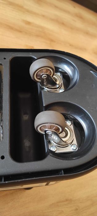 Детска количка за бутане с крачета