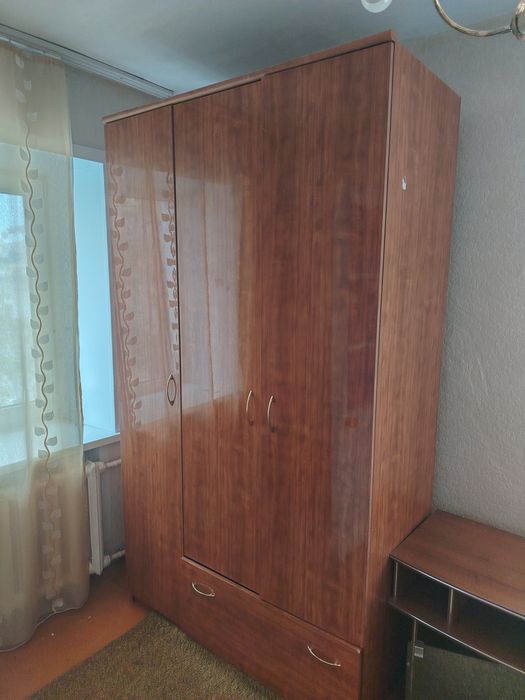 Дёшево продам мебель