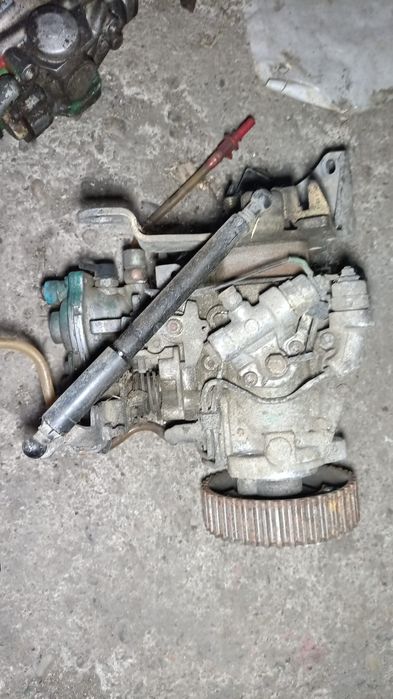Pompa injectie Ford Transit 2.5 D