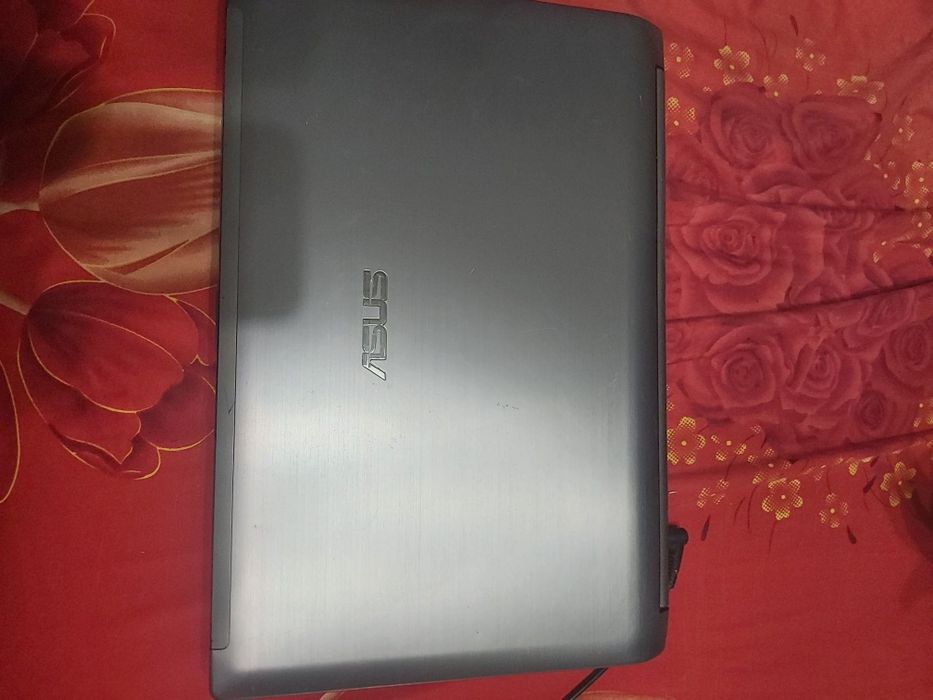 Продам Ноутбук asus
