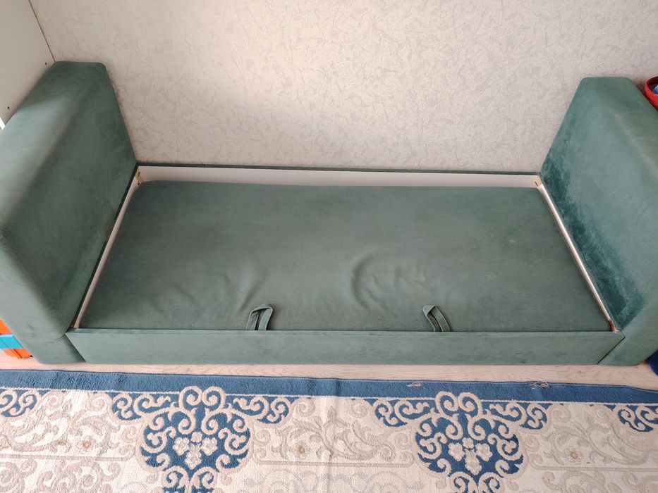 Диван отдам даром, самовывоз