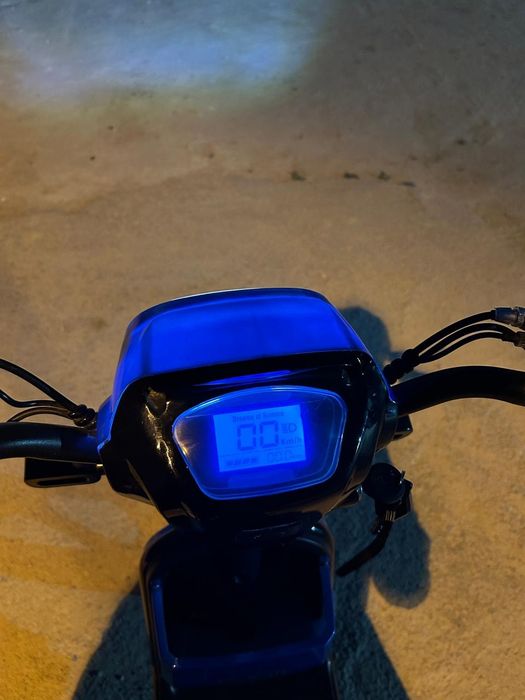 Скутер срочно продам