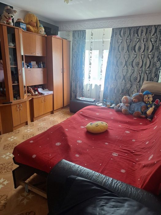 Închiriez apartament