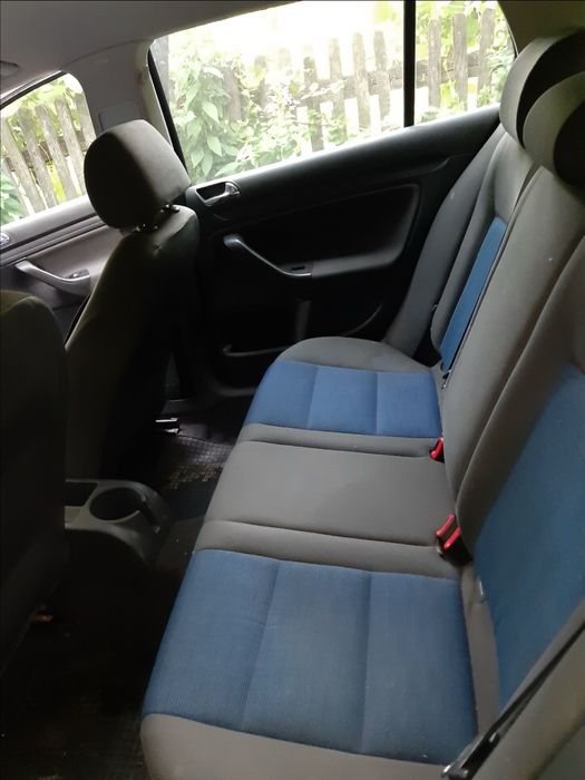 Vând sau Dezmembrez WW golf V , 1.4Fsi, cod motor BKG, An 2004 , fara rugina