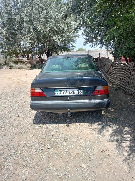 Мерседес 124 230