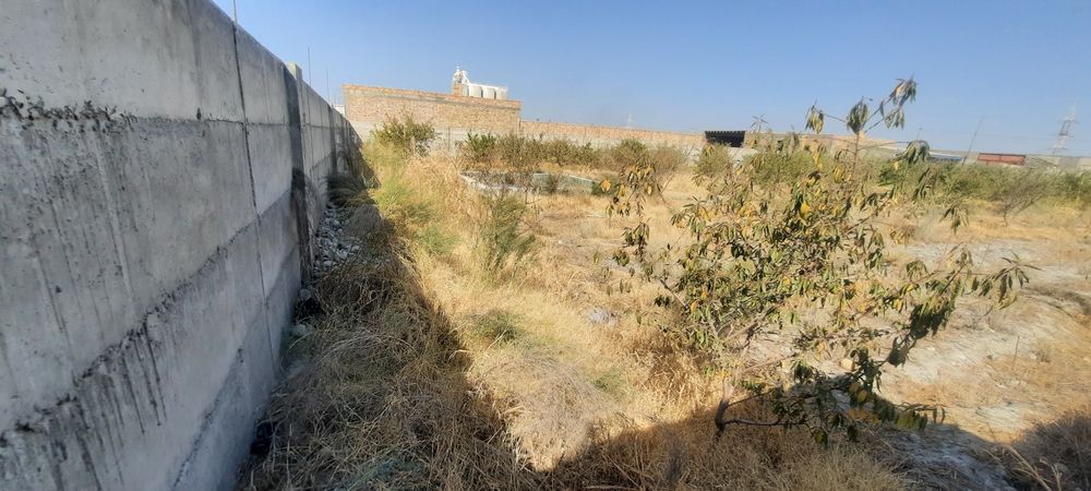 Ховли сотилади.6сотих