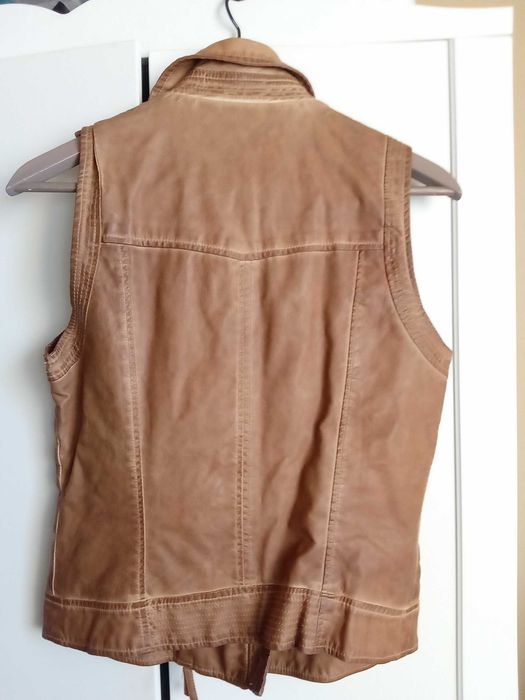 Дълга ризa и кожен елек ZARA