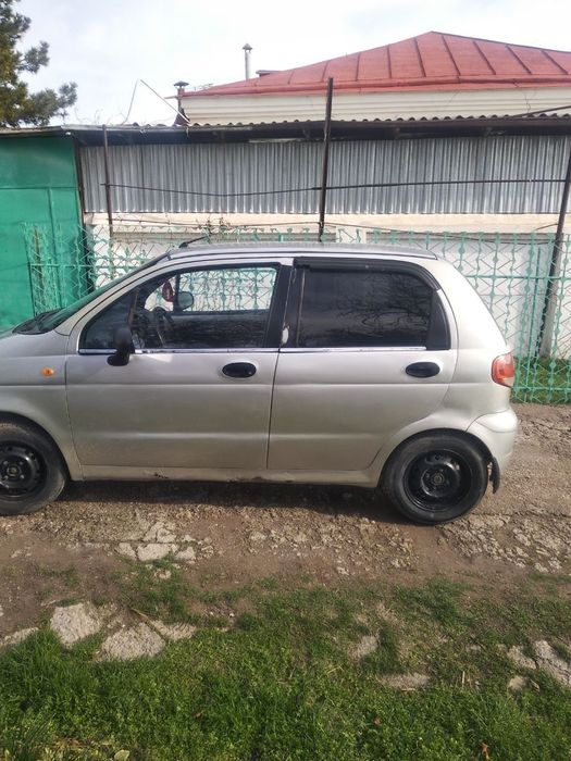 Матиз срочна сотилади