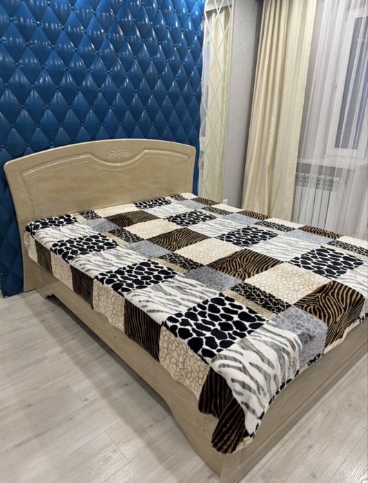 Продам спальный гарнитур