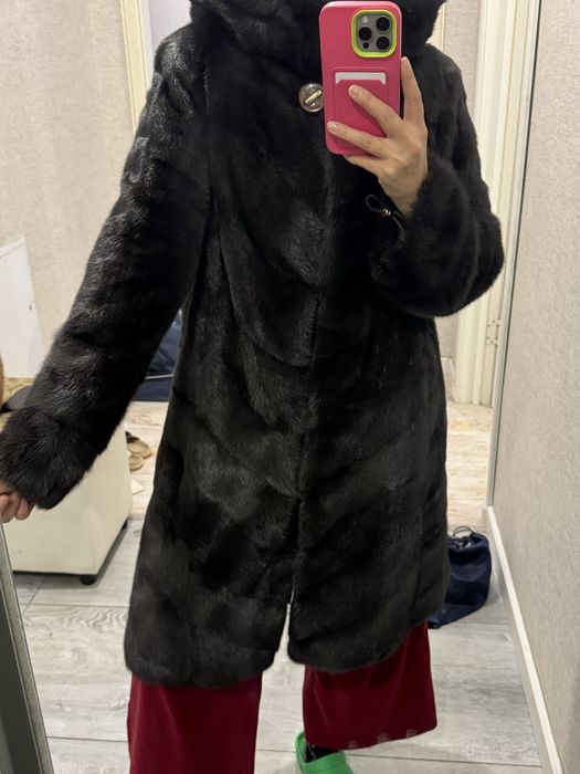 Продам норковую шубу