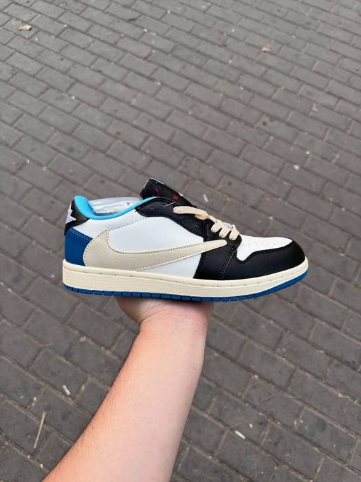 Nike air jordan x travis scot