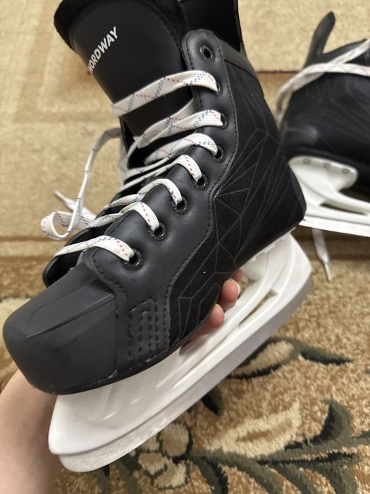 Продаю коньки срочно