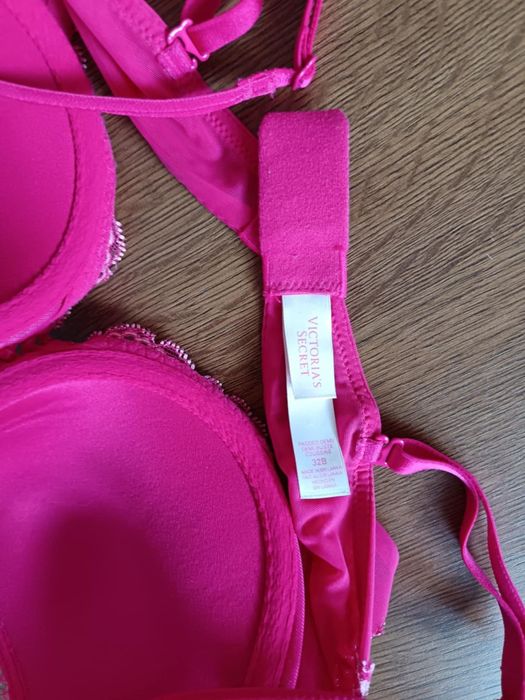 Victoria's secret sutien 32B