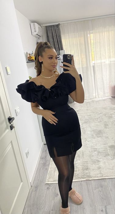 Rochie neagra scurta