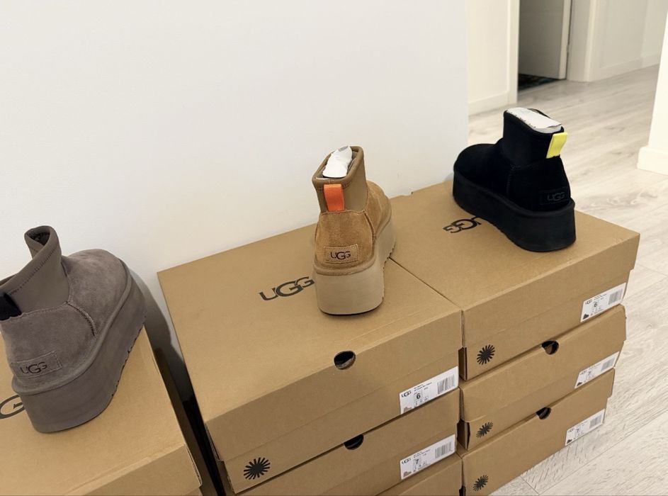 Ghete UGG mini dipper