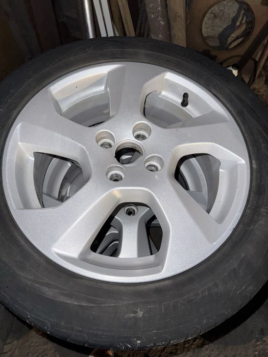 Продам комплект дисков с резиной 4/100 Лада Ларгус