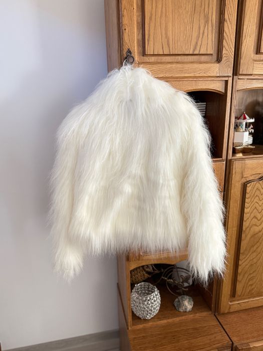 Haină de blană artificială scurtă