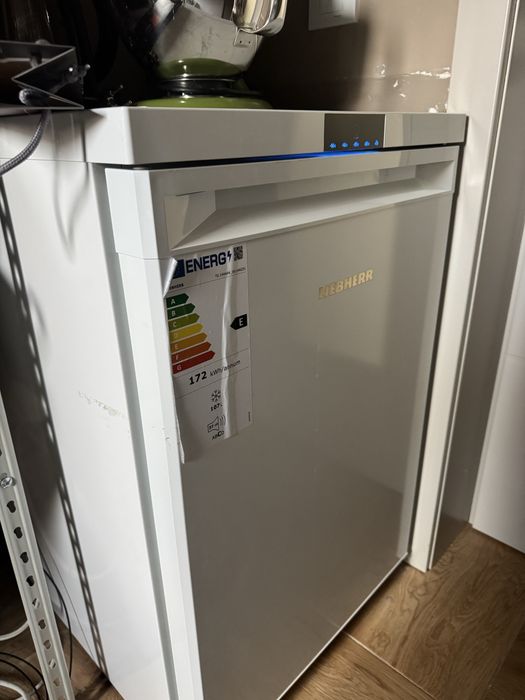 Vand congelator cu 4 sertare 107 l