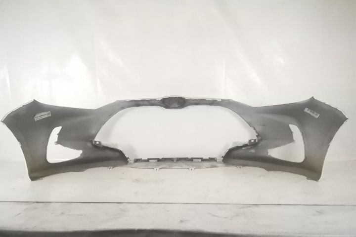 Предна броня Оригинална В добро състояние Тойота Ярис / Toyota Yaris X