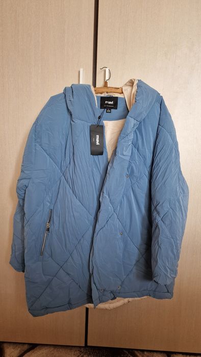 Продавам чисто ново топло яке на MAVI цена 85лв.