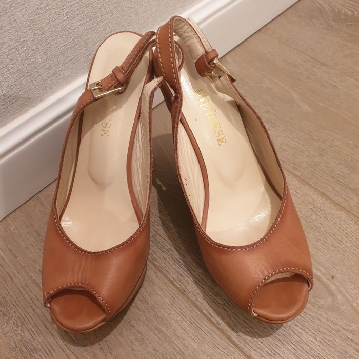 Продам туфли летние