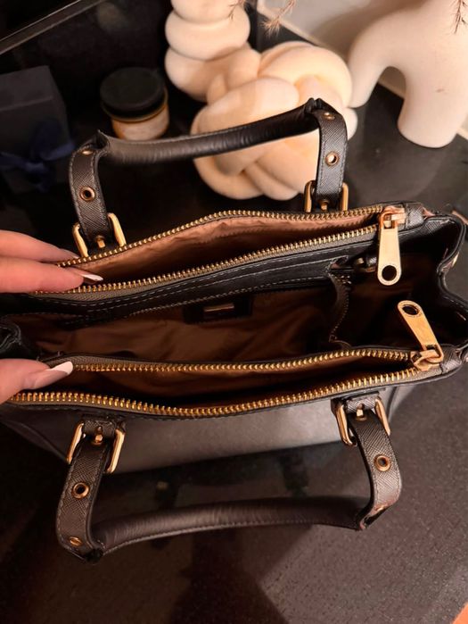 Продаю оригинальную сумку Guess