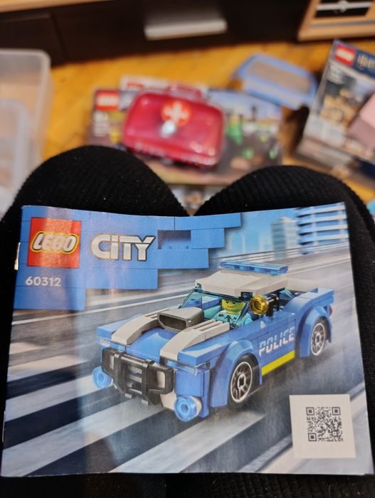 Продавам доста комплекти Lego