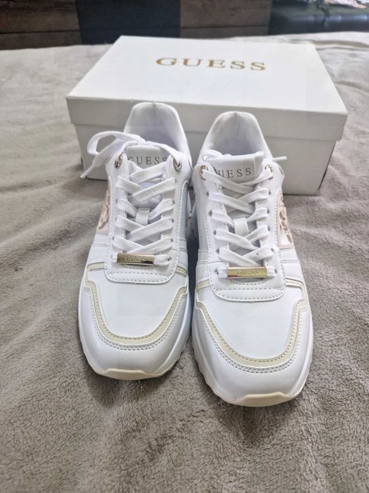 Guess бели маратонки