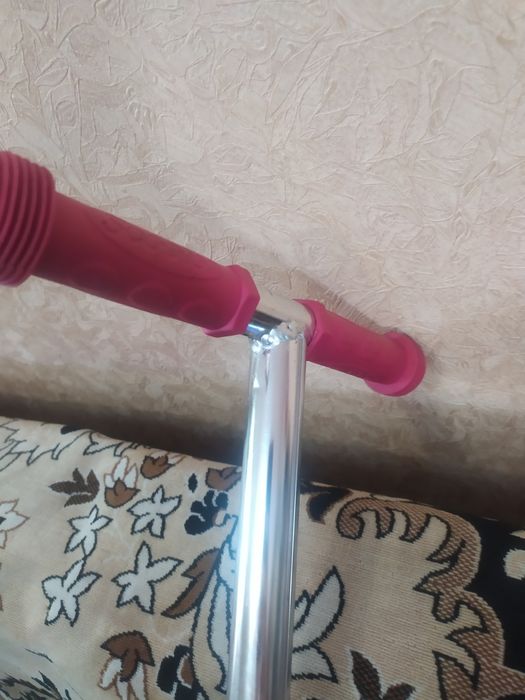 Самокат,колеса светящиеся.