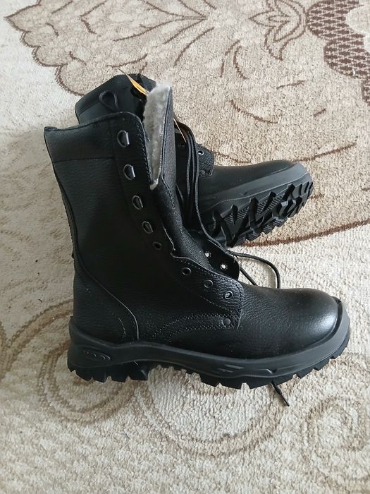 Продам зимный спецобувь