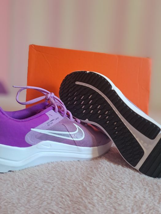 Дамски маратонки Nike