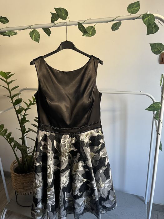 Rochie elegantă de seară mărime L