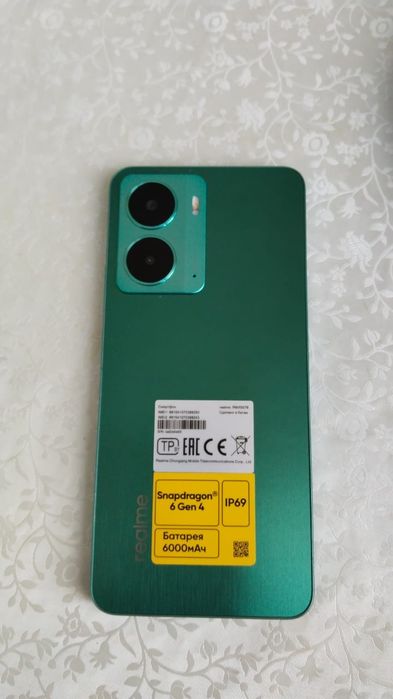 Продам смартфон Realme P3