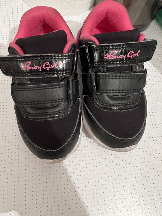 Кроссовки для девочки