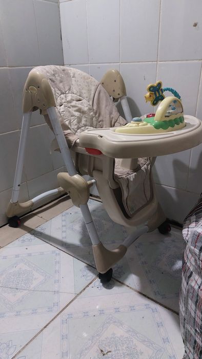 Детский стул-стол для кормления