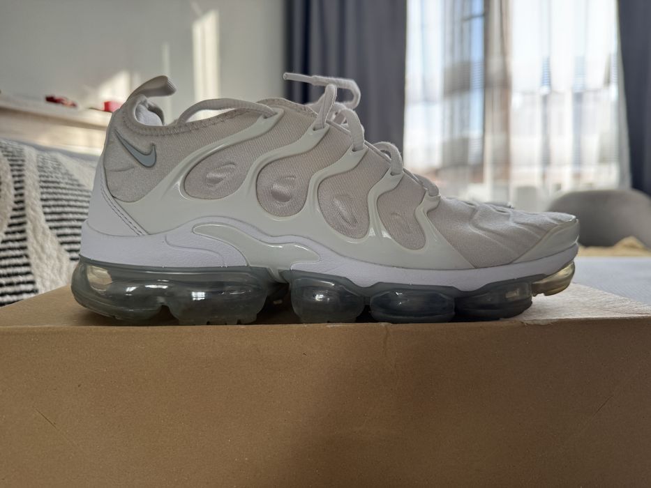 Продавам Nike Vapormax plus (ОРИГИНАЛНИ!)