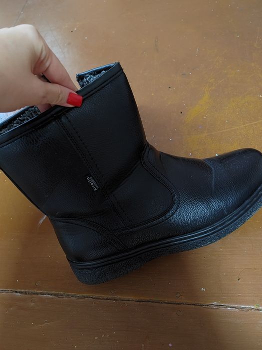 Продам Мужские ботинки