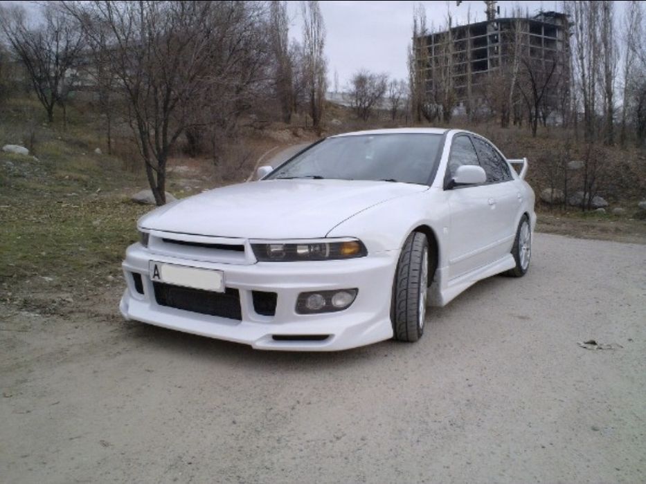 Mitsubishi Galant 8 передний бампер Dolphin