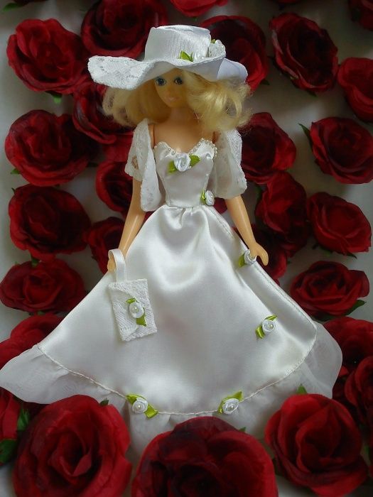 Свадебные платья для куклы Барби