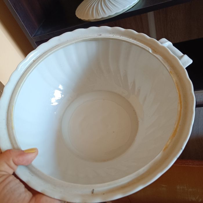 Порцелан- Сервиз за кафе от български порцелан,супник и 3 чаши подарък