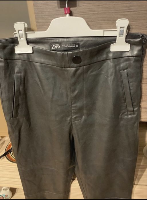 Pantalon cu talie inaltă