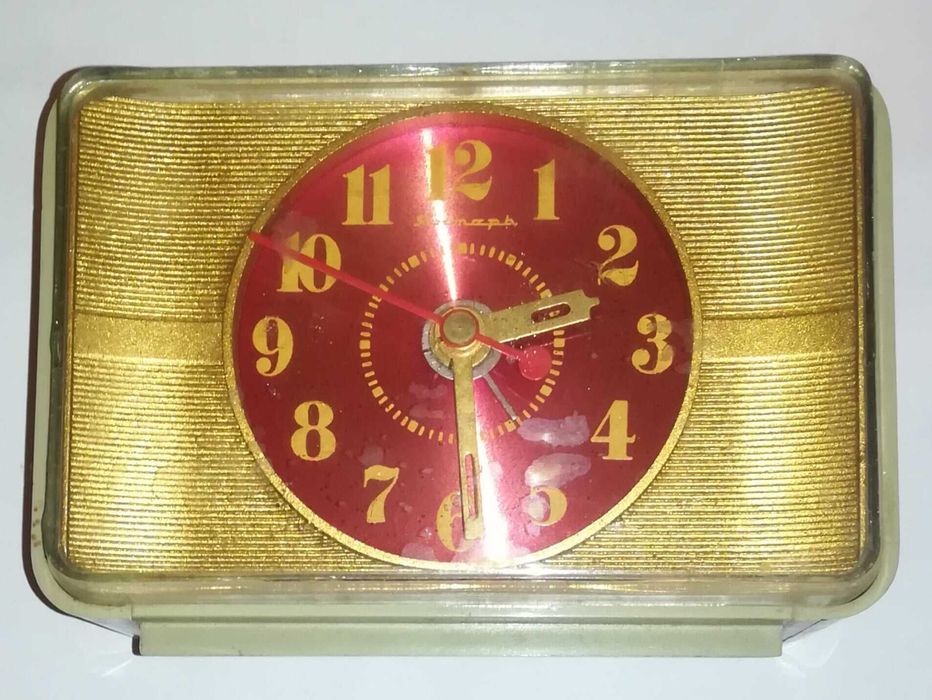 Часы настольные ЯНТАРЬ  СССР