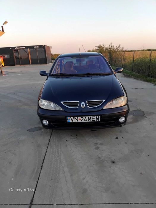 Vând Renault megane