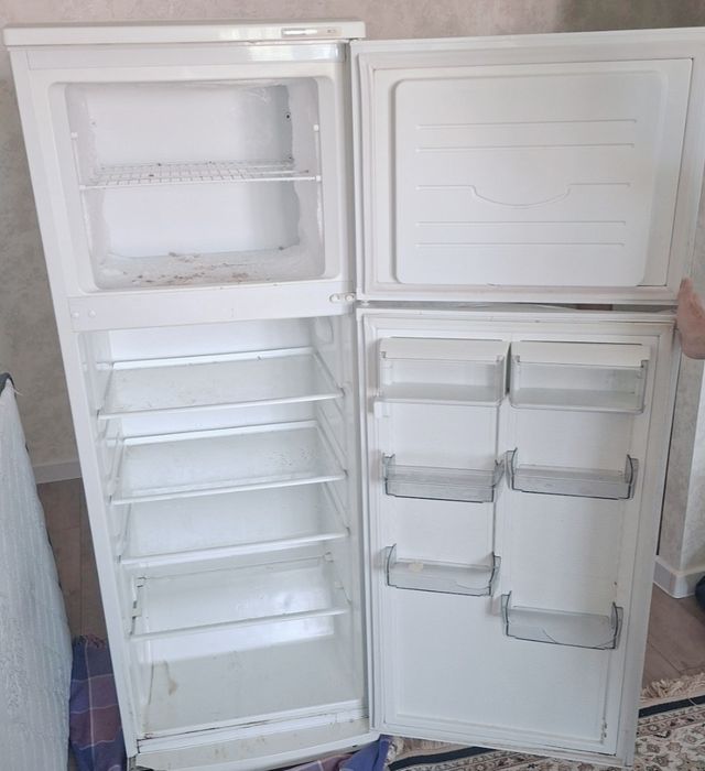 Продам холодильник