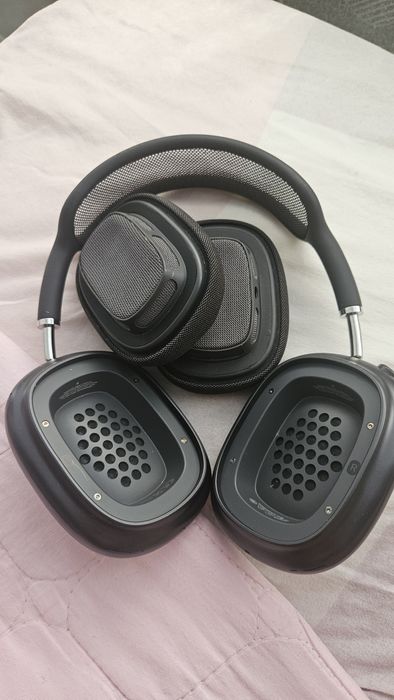AirPods Max наушники